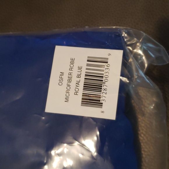 Men's Robe - Picture 3 of 13